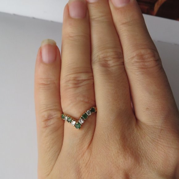 Genuine Diamonds Emeralds In Solid 14K Yellow Gold Chevron Ring - Picture 15 of 15